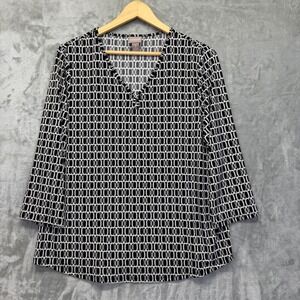 Chicos Women's V Neck Top 3/4 Sleeve Black Geometric Size 2 Preppy Mature